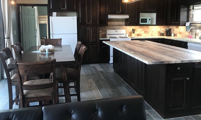 Fairview Cabin | New 3 Bed, 2 Bath Cabin in Scenic Indianola Valley