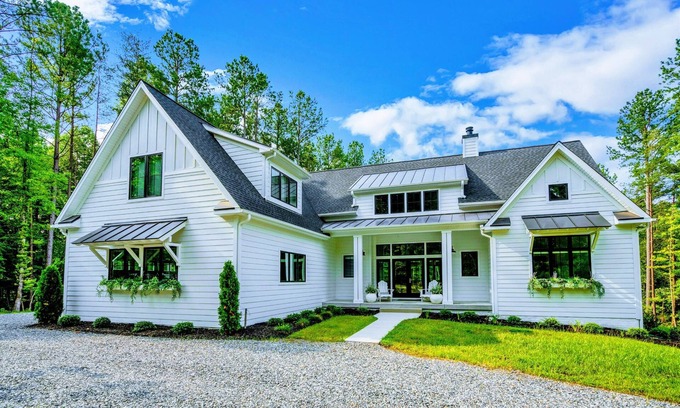 Mineral House | NEW 4BR Lake Anna with Pool, Beach, Patio, Hot Tub