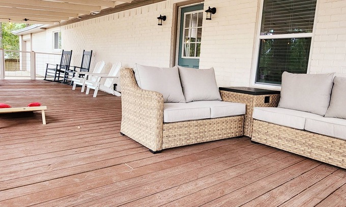 Montgomery House | 'New Amenities'/Large Covered Deck/Foosball/Hammock/Firepit/Lake Conroe