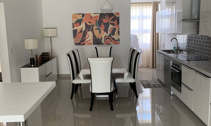 Pereybere Apartment | New apartment, 100 m from the beach