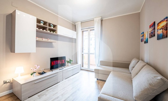 Pisa Apartment | New apartment with air conditioning and free parking.Perfect location for who wants to visit the center by vehicle or car and a few steps from the Cisanello Hospital. The apartment is equipped with all comforts as new independent heating, air conditionin