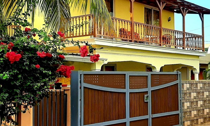 Pointe Aux Sables Apartment | New appart with 3 airconditioned bedrooms, wifi, balcony, terrace, garden