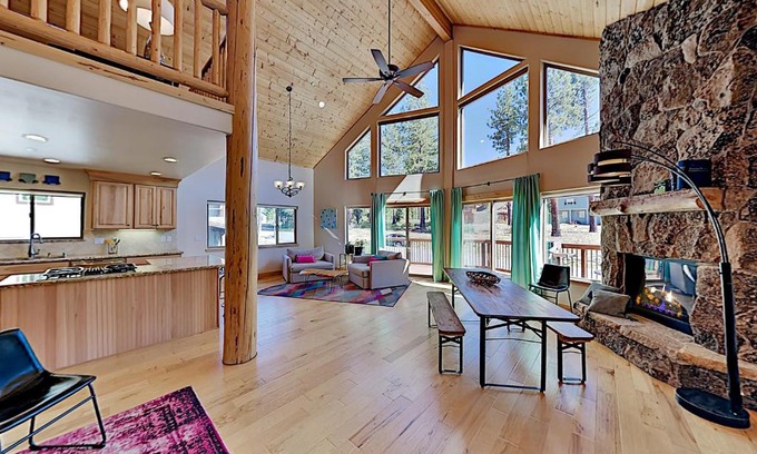 Mountain View Estates House | New-Build Chalet with Mountain Views & Hot Tub home