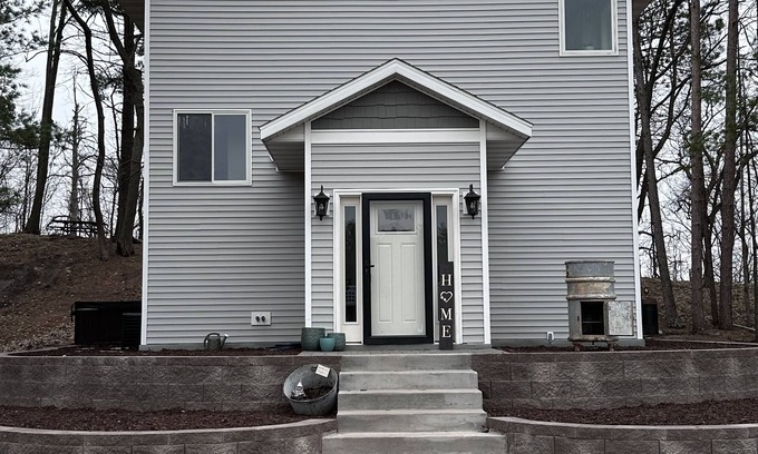 Brainerd House | New build on quiet recreational lake with hot tub. Close to "Up North" amenities
