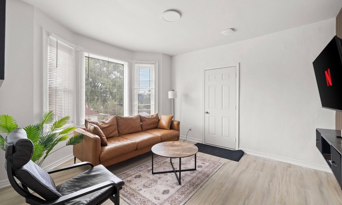 Windsor Apartment | New Build Sunny 2 Bedroom Unit