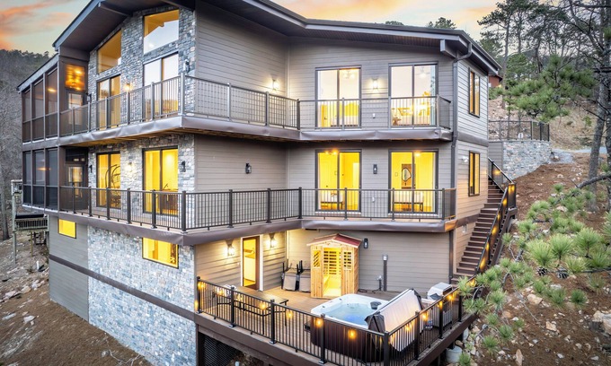 McGaheysville House | New Build with Amazing Views in Massanutten