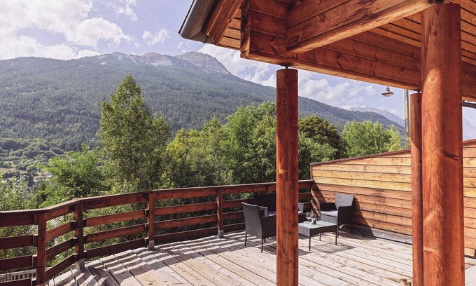 Forville Ski Chalet | *NEW* Chez Chiara, a cosy 3 bedroom chalet for 7 guests with spectacular views