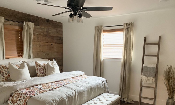 Waco House | NEW!! Coblentz Farm Cottage