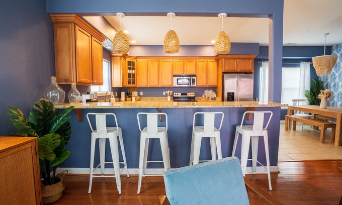 Northeast Virginia Beach Condo | New! Condo centrally located in ViBe district