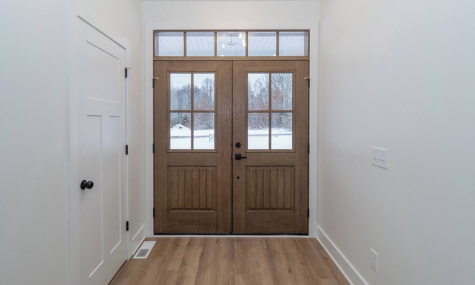 Kendall House | New Construction 4-bedroom Modern Farmhouse house in charming Kalamazoo withWiFi