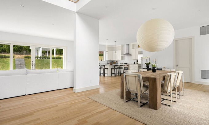 East Hampton House | New Construction East Hampton Luxury; includes vehicle with beach parking pass!