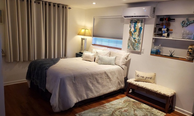 Fort Lauderdale Apartment | New Cozy Studio, 5 minutes To Las Olas!