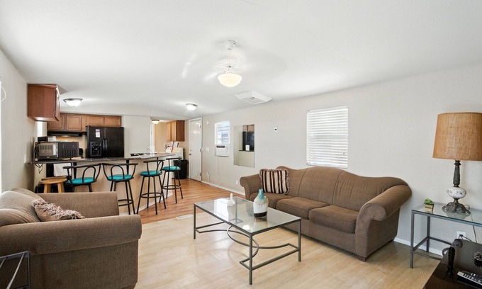 Mesilla Park House | NEW! Desert Haven Cozy 2-Bedroom Mobile Home Near NMSU ~ RA502259
