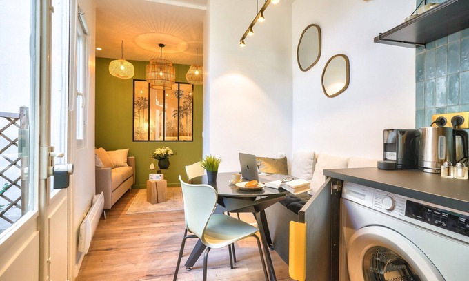 Grenelle Apartment | NEW ! Eiffel Tour Superb 1BR Apt in Paris