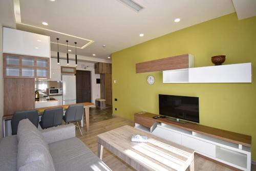 Kentron Apartment | New eurorenovated, Modern apartment for rent in Koghbatsi street KO1642