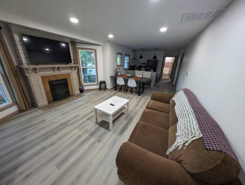 Downtown Niagara Falls Apartment | NEW! Fireworks View next to Casino walk to falls