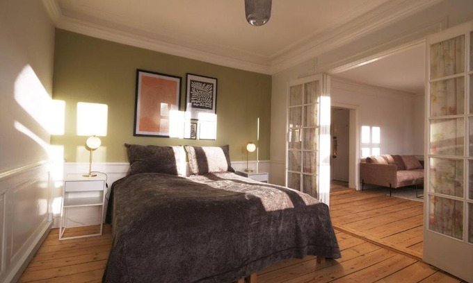 Nyhavn - Amalienborg Apartment | New Harbor - Carolinas Apartment