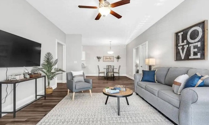 Madison Apartment | NEW! Heart of Huntsville, Amazing design