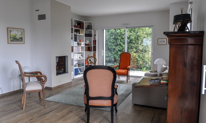 Carnac House | New house (2016) located at the exit of the village.