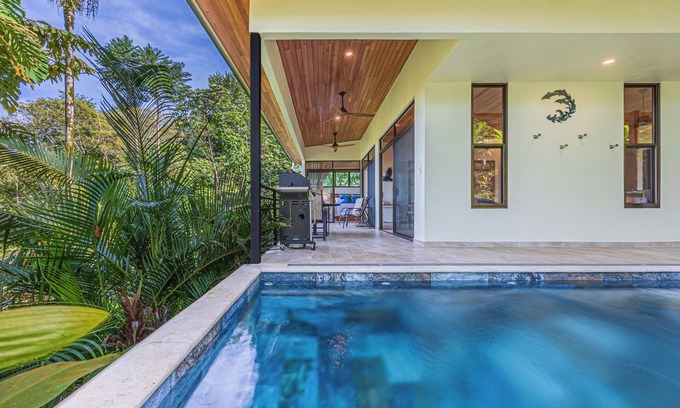 Ballena House | New House In The Jungle With Pool & Oceanview!
