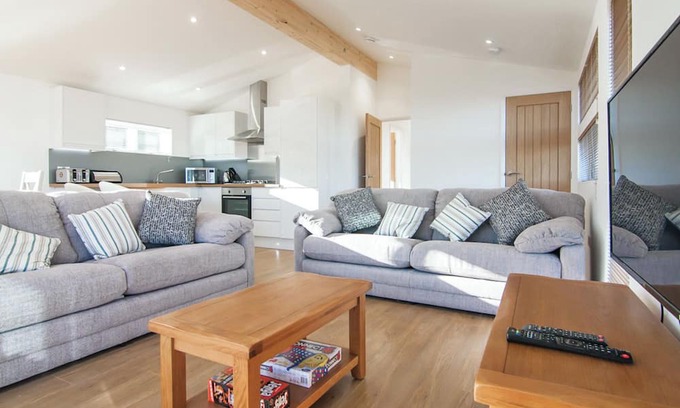Carnmenellis Ski Chalet | New in 2017. Spacious and luxurious lodge.