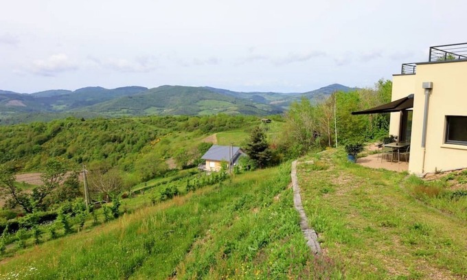 Beaujeu House | New : in the heart of Beaujolais with a 180° view