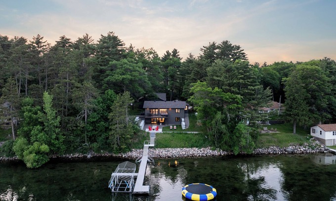 Cushing Cabin | NEW! Lake Alexander, Swimming, Game Room, Views