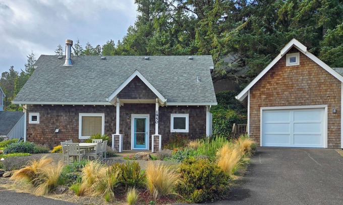 Netarts House | New listing! Bay view and walking distance to Netarts Bay and the ocean
