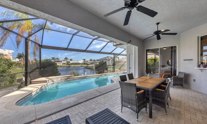 Punta Gorda House | New Listing! Charlotte Harbor Area Resort, 120mi to Disney & 134mi to Universal - GRH608368
