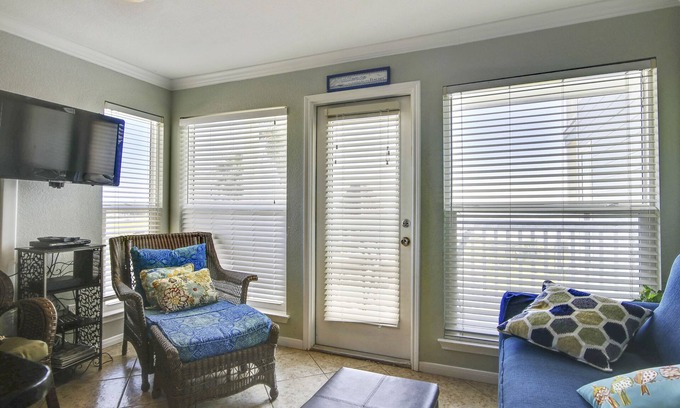 Galveston Condo | NEW LISTING Day Break at SeaScape #2219: A Place to Rest, Relax, and Rejuvenate!
