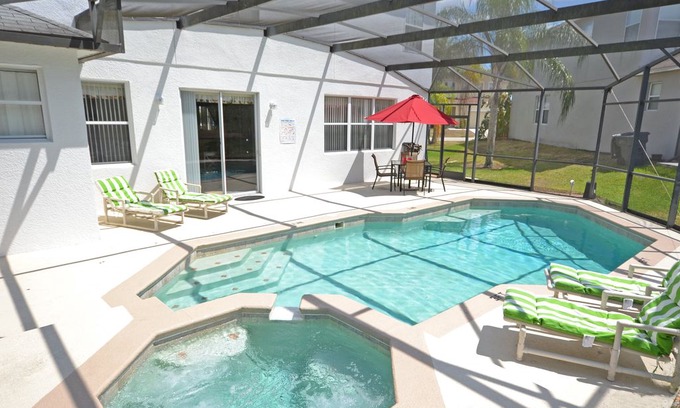 Windwood Bay Villa | NEW LISTING - Luxurious villa with games room, private pool and spa near Champions Gate
