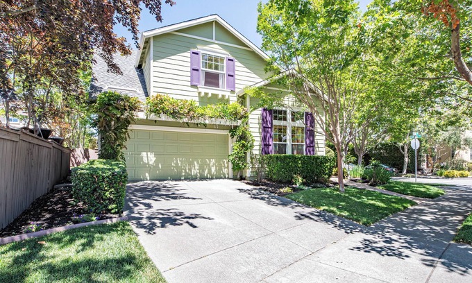 Petaluma House | New Listing: Petaluma Rainbow House