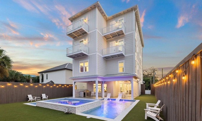 Tang-O-Mar House | New Listing! Private Pool and Spa! Game Room! Elevator! Grill! Bikes! Sleeps 44!