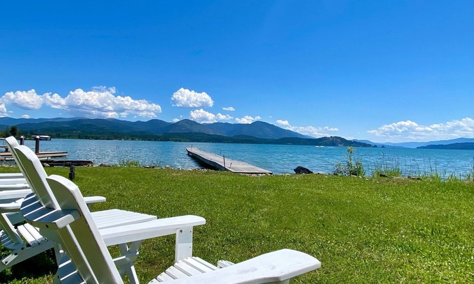 Sandpoint House | NEW LISTING: SANDPOINT LAKEFRONT HOME, ten minutes to free Schweitzer shuttle.