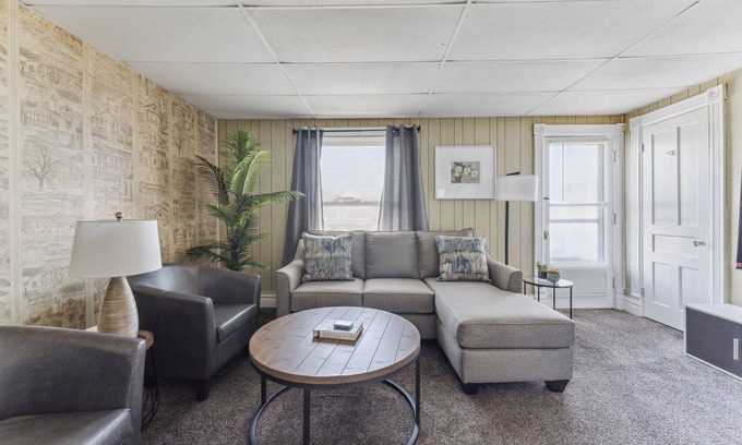 Niagara Falls House | NEW LISTING! Snug Escape Close to Niagara Falls