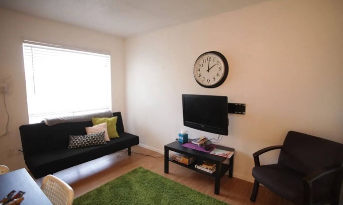 Johnston Terrace Apartment | New Listing! Thrifty & functional 1BD Apt near AUS and downtown