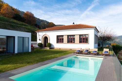 Gouvaes Villa | NEW! Lugar das Letras