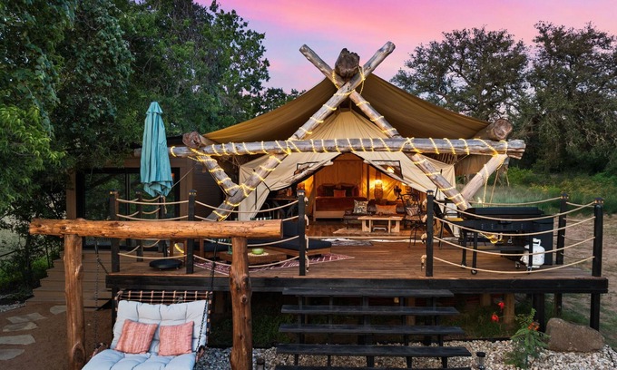 Marble Falls Cabin | New Luxe River Yurt, Hot Tub,Kayaks, Movie Projector, Rainfall Shower