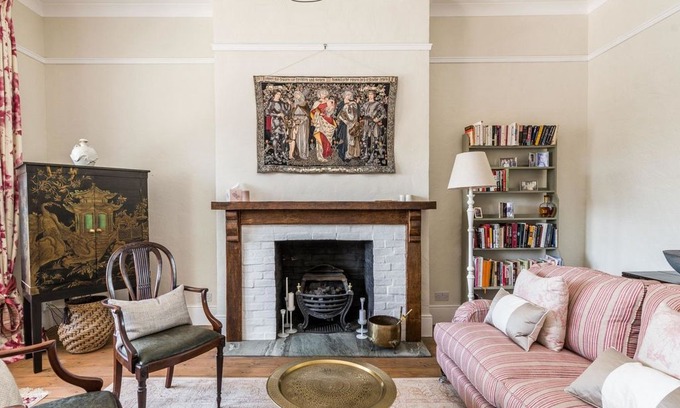 Addison Apartment | NEW Luxury 1BD Flat in Heart of Kensington Olympia