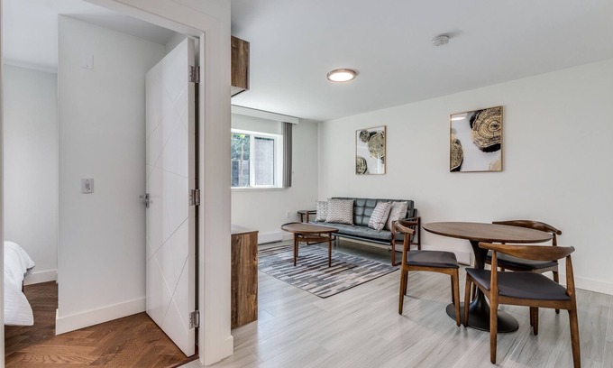 West End Apartment | NEW - Luxury 2 bedroom in Downtown Vancouver