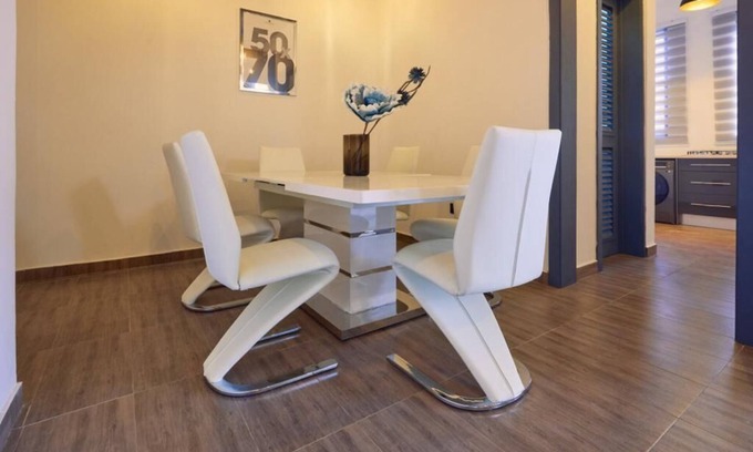 Teshie Apartment | NEW! Luxury 2BR Suite at theRaJ Tseaddo