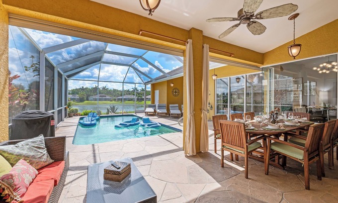 Central Naples House | NEW Luxury 4-Bedroom/3 bath Lakefront Naples Villa! Heated Salt-Water Pool!