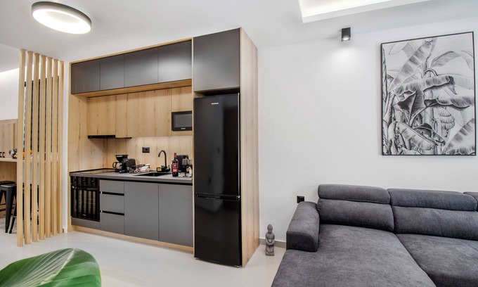 Heraklion Apartment | New Luxury Apartment near Center with Garden View