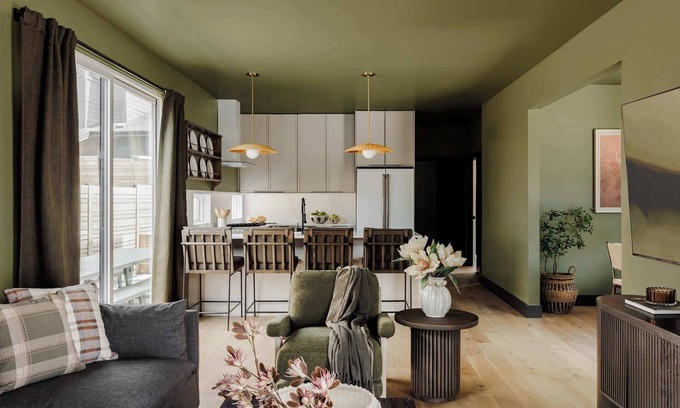 East MLK House | New Luxury Austin Retreat | Sauna and Hot Tub