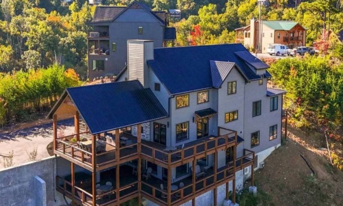 Chalet Village North Cabin | NEW Luxury Lodge/2 Heated pools/Mountain Views/Fire pit/Hot tub
