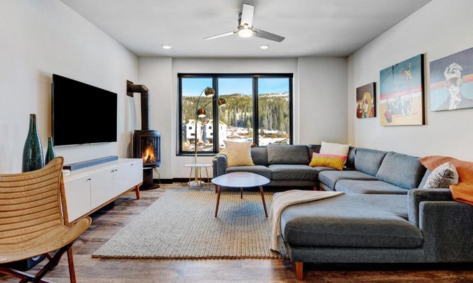 Winter Park House | New Luxury Loft #41 With Rooftop Hot Tub & Lounge, Great Views - 500 Dollars Of FREE Activities & Equipment Rentals Daily