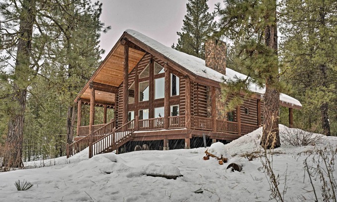New Meadows Cabin | New Meadows Log Cabin on 9 Acres - Near Brundage!