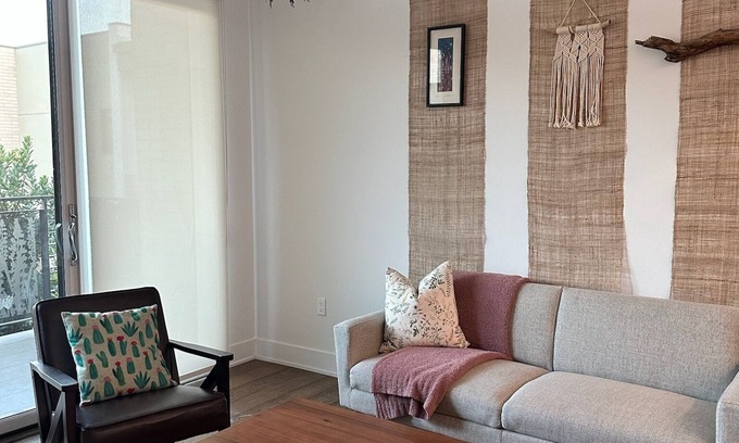 South Arroyo Condo | New, modern and luxurious 2bed condo in Central Pasadena, 5min from Old Town