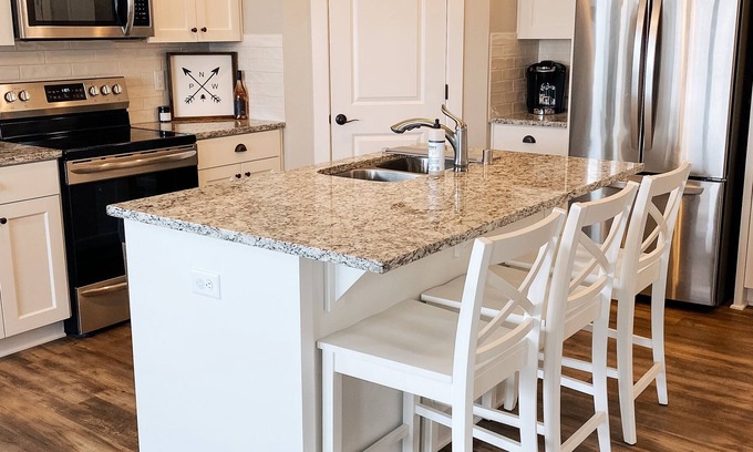 Ridgefield House | New modern & minimalistic home minutes off of I5, Ten minutes from Ilani Casino