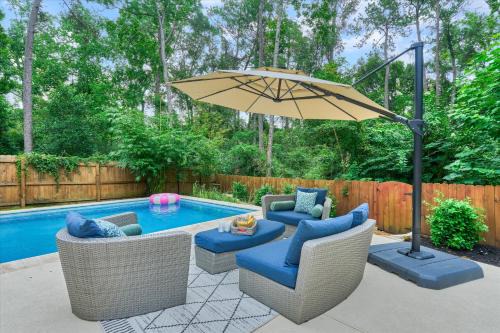 Indian Springs House | New! Pool, Spa, Nature Trails - The Woodlands 4BR Forest Retreat!